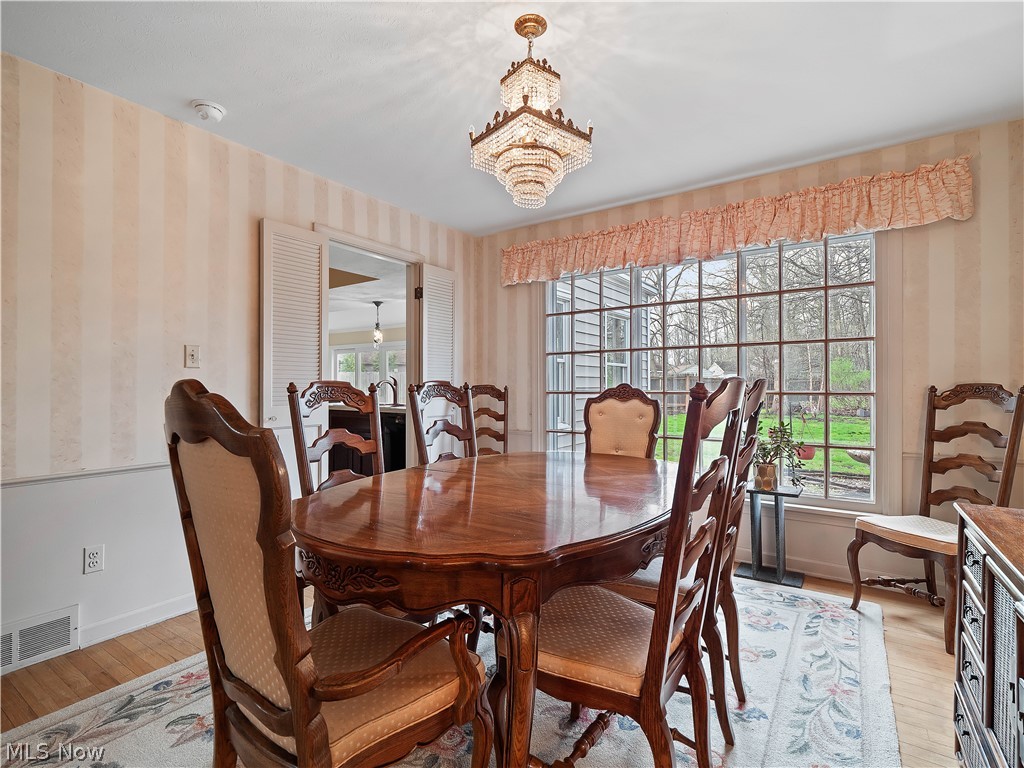 1565 Greenleaf Circle Westlake OH 44145
