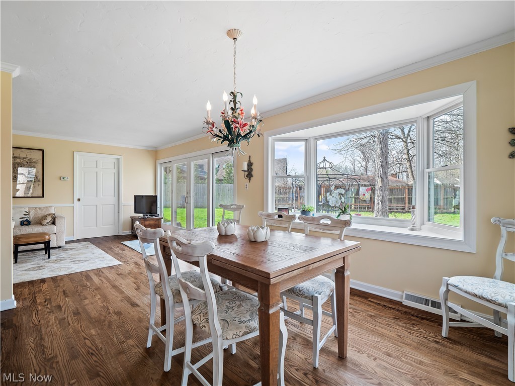 1565 Greenleaf Circle Westlake OH 44145