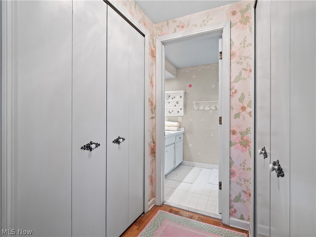 1565 Greenleaf Circle Westlake OH 44145
