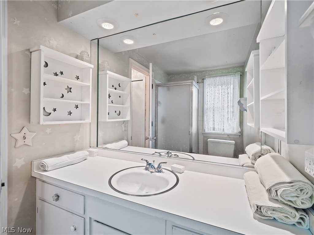 1565 Greenleaf Circle Westlake OH 44145