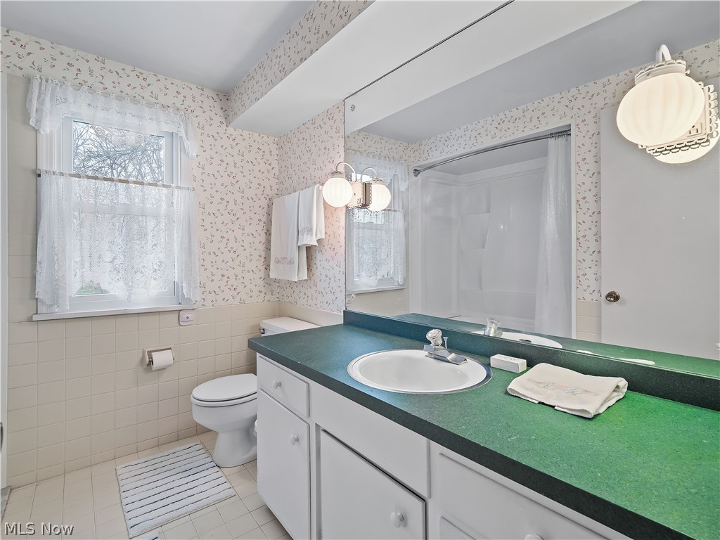 1565 Greenleaf Circle Westlake OH 44145