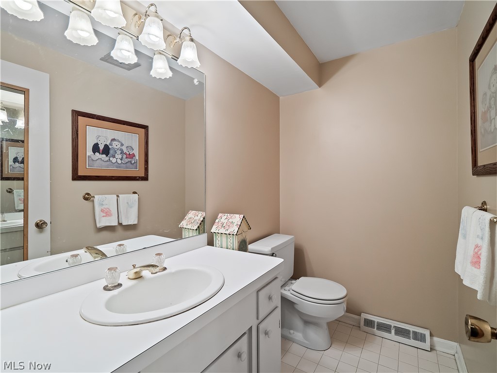 1565 Greenleaf Circle Westlake OH 44145