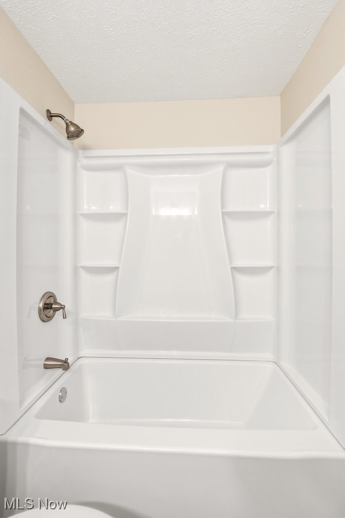 8800 Lawton Drive Macedonia OH 44056