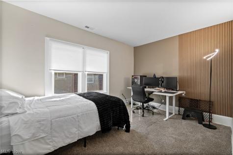 190 N Highland Avenue Akron OH 44303