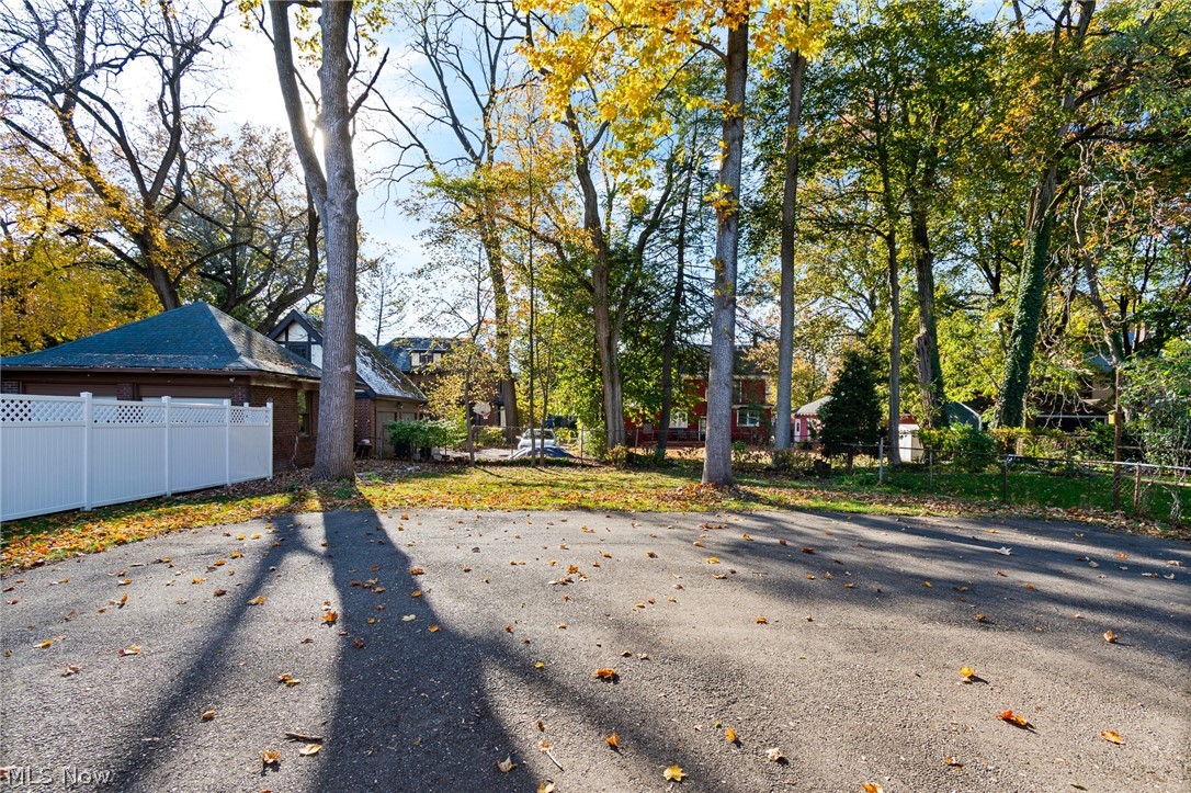 190 N Highland Avenue Akron OH 44303