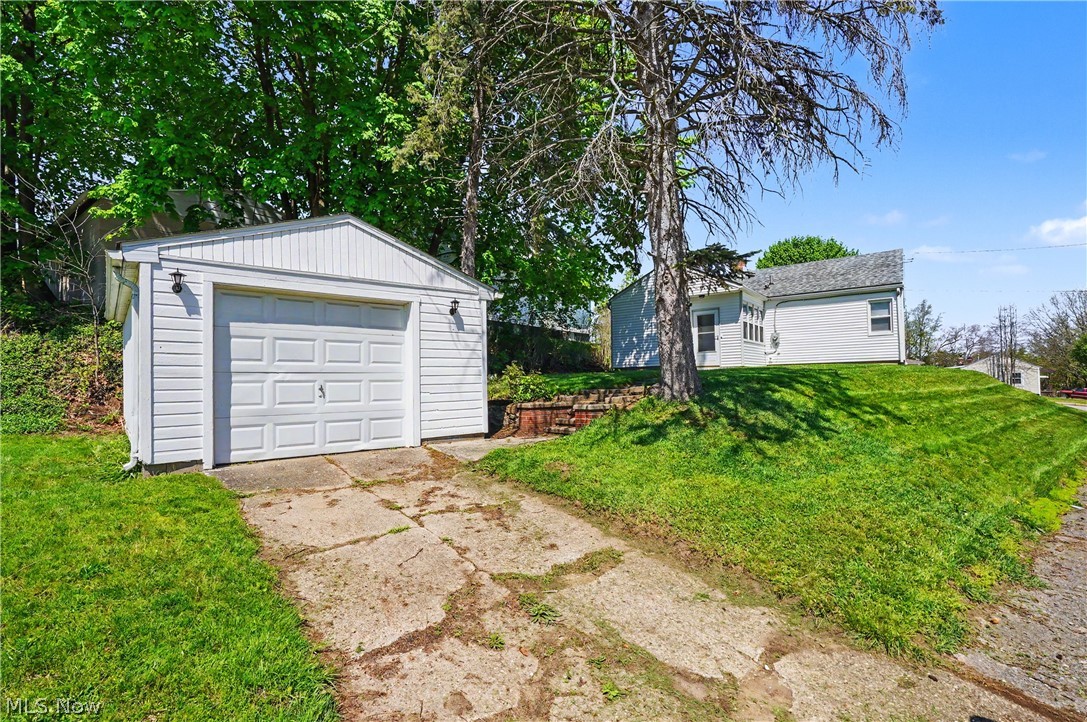 392 Rexford Street Akron OH 44314