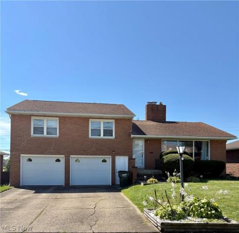 1407 W Valentine Circle NW Canton OH 44708