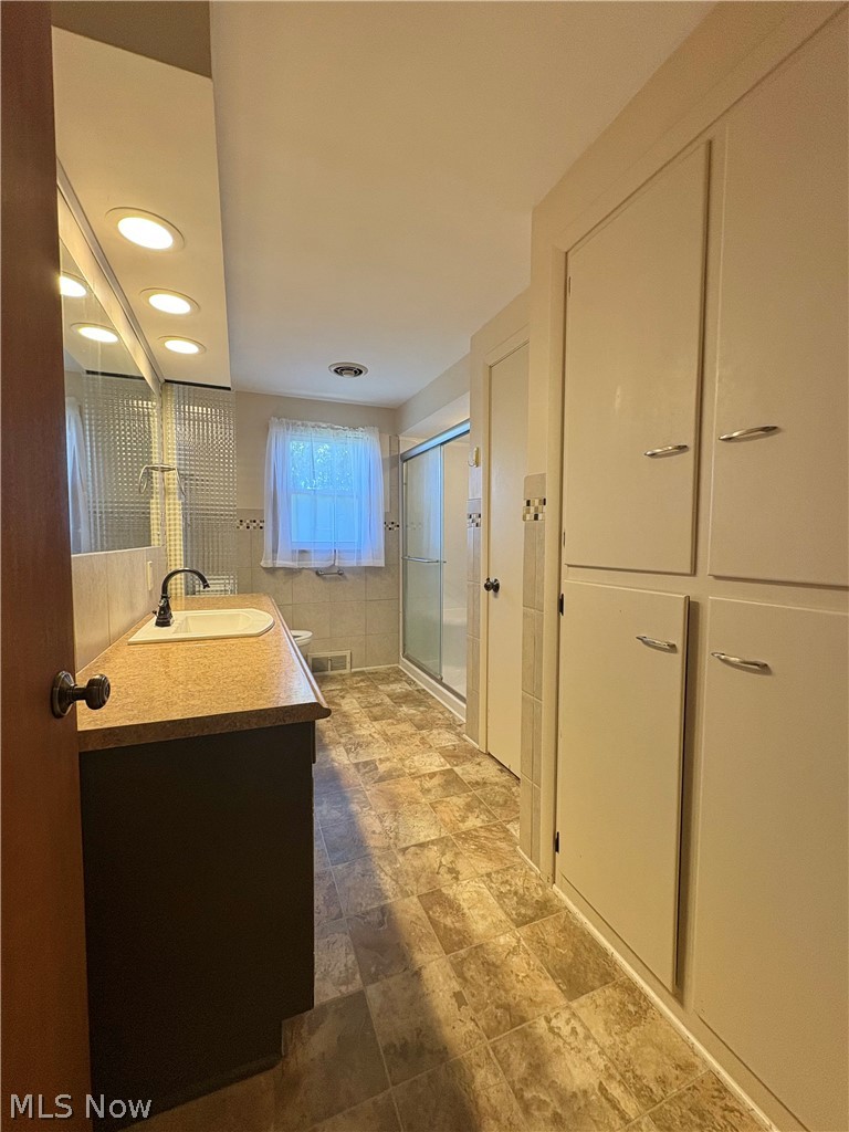 1407 W Valentine Circle NW Canton OH 44708