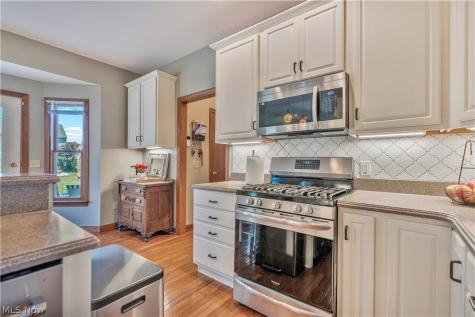 2931 Blue Ash Avenue NW Canton OH 44708