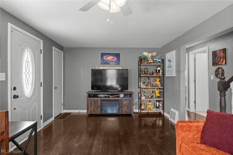 44 15th Street NW Massillon OH 44647