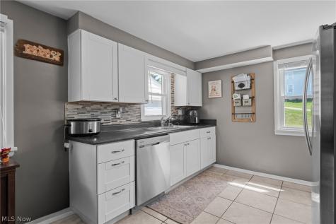 44 15th Street NW Massillon OH 44647
