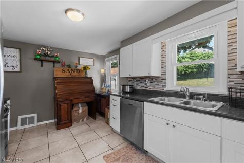 44 15th Street NW Massillon OH 44647