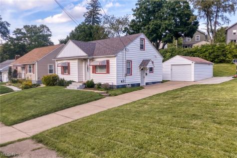 44 15th Street NW Massillon OH 44647