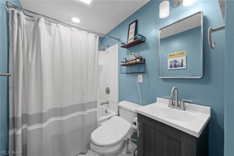 44 15th Street NW Massillon OH 44647