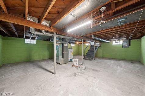 44 15th Street NW Massillon OH 44647