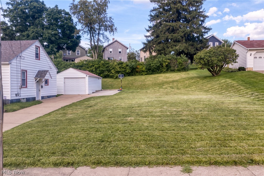 44 15th Street NW Massillon OH 44647