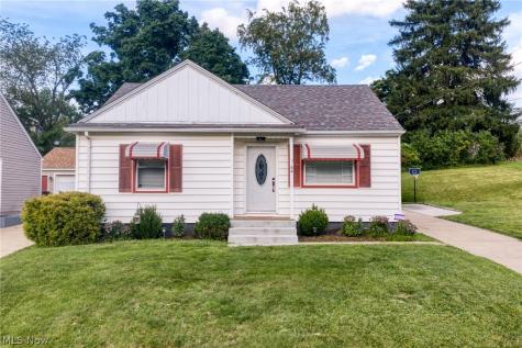 44 15th Street NW Massillon OH 44647