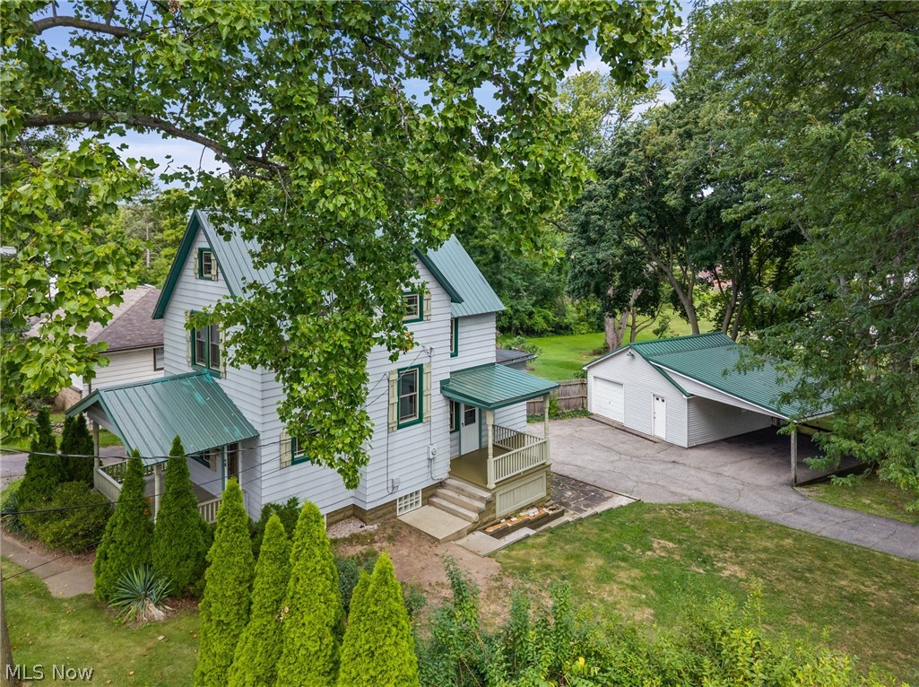 957 Cleveland Avenue Amherst OH 44001