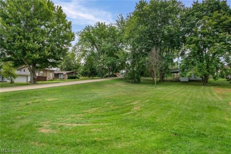 957 Cleveland Avenue Amherst OH 44001