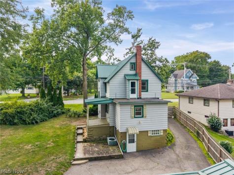 957 Cleveland Avenue Amherst OH 44001