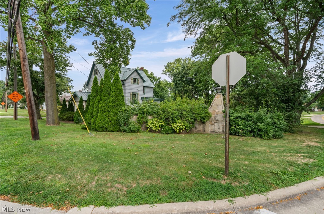 957 Cleveland Avenue Amherst OH 44001