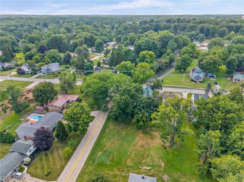 957 Cleveland Avenue Amherst OH 44001