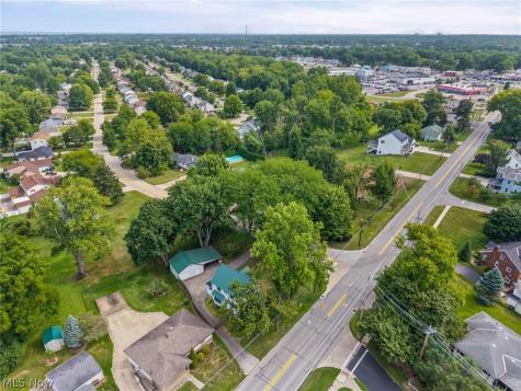 957 Cleveland Avenue Amherst OH 44001