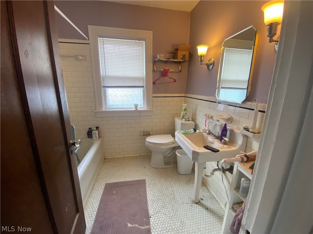 3340 E Fairfax Road Cleveland Heights OH 44118
