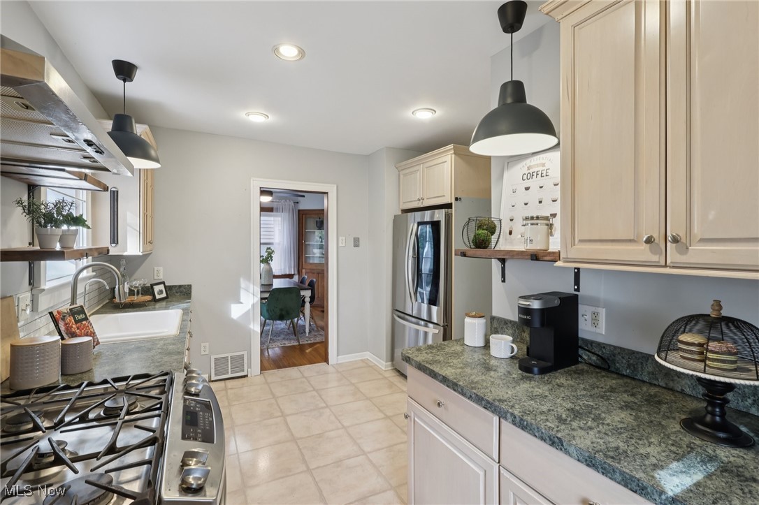 2482 Princeton Road Cleveland Heights OH 44118