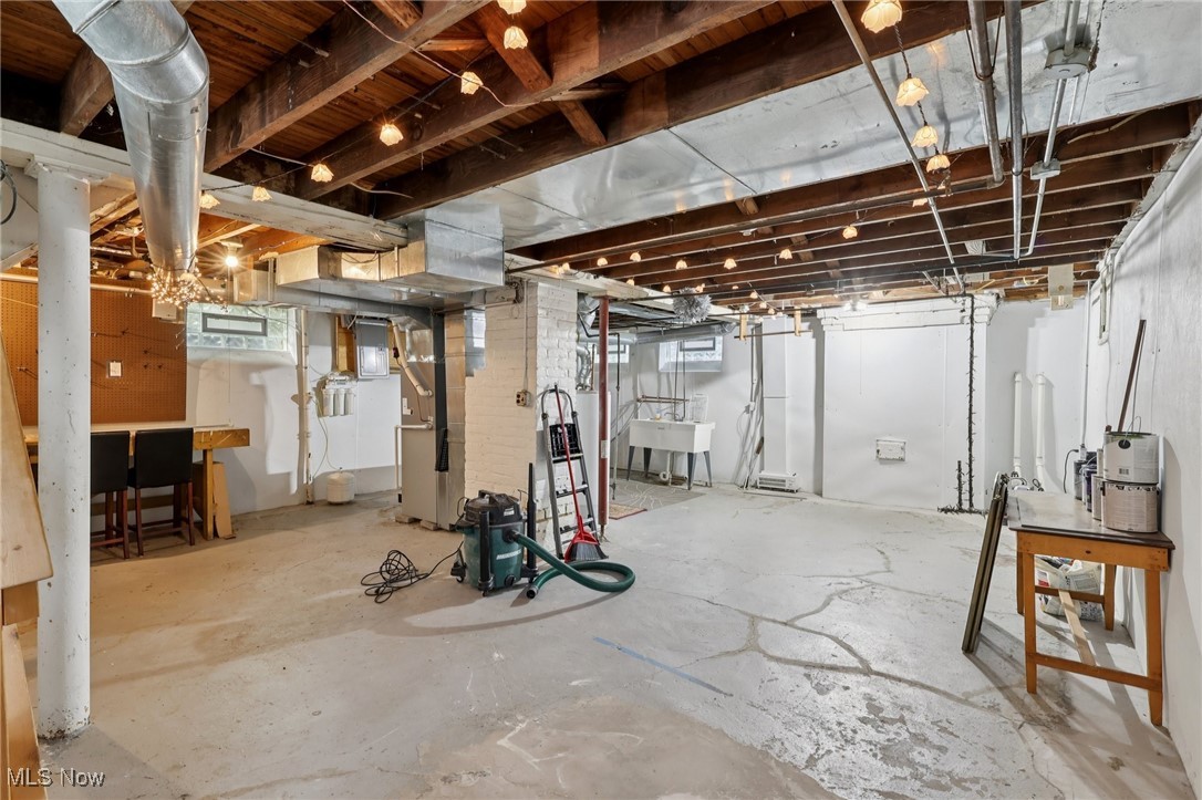 2482 Princeton Road Cleveland Heights OH 44118