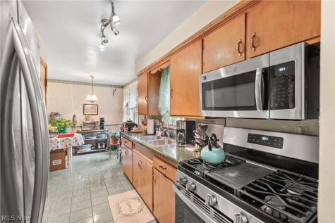 449 Dover Center Road Bay Village OH 44140