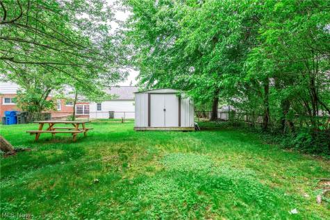 449 Dover Center Road Bay Village OH 44140