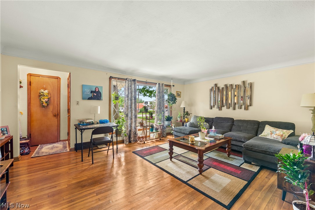 449 Dover Center Road Bay Village OH 44140
