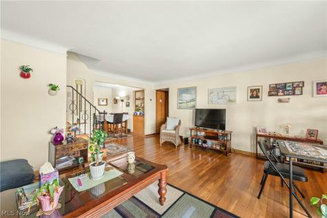 449 Dover Center Road Bay Village OH 44140