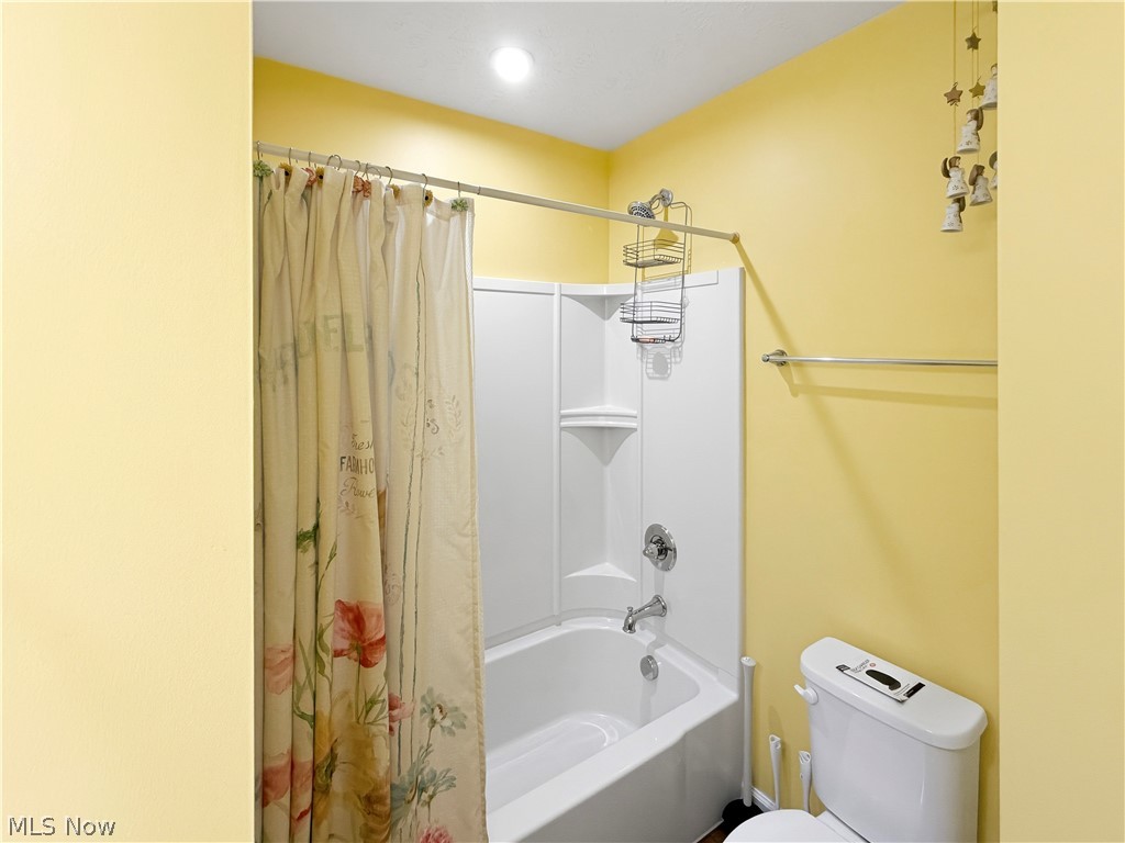 3204 Boettler Street NE Canton OH 44721