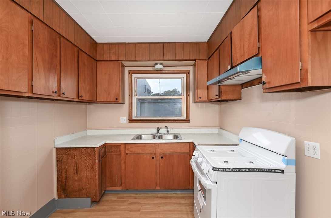 906 E Buchtel Avenue Akron OH 44319