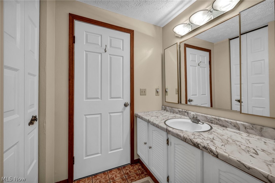 13160 Stoney Springs Drive Chardon OH 44024