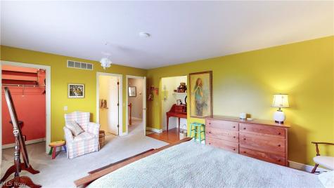 30 Blackberry Drive Hudson OH 44236