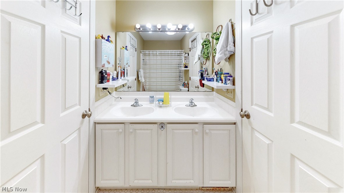 30 Blackberry Drive Hudson OH 44236