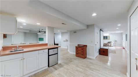 30 Blackberry Drive Hudson OH 44236
