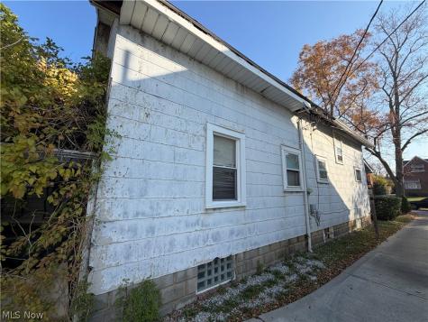 3820 E 154th Street Cleveland OH 44128