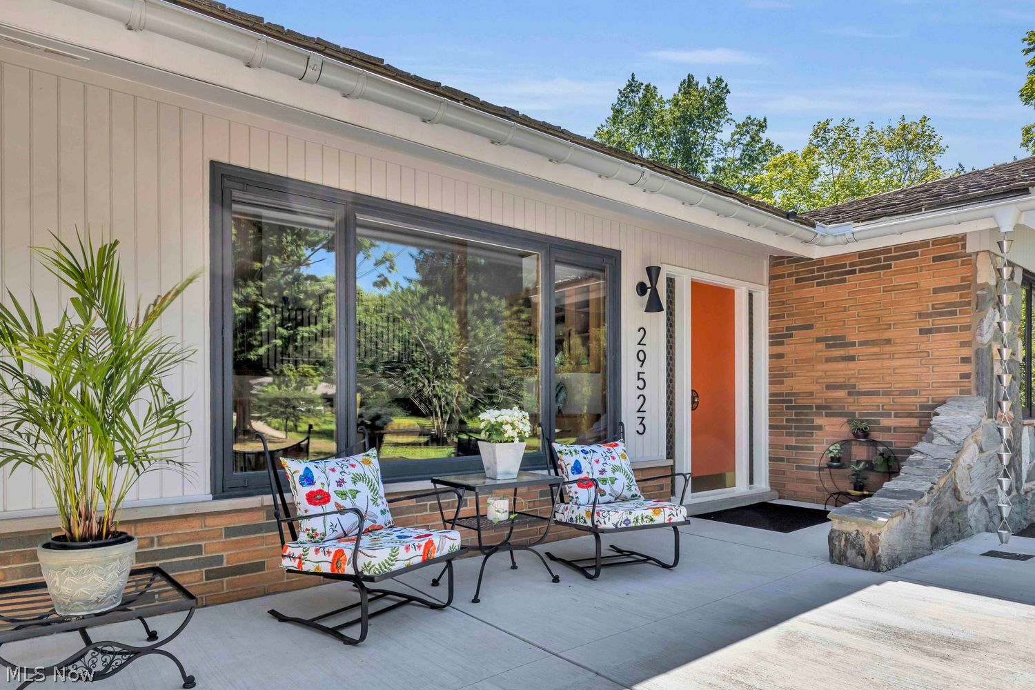 29523 Wolf Road Bay Village OH 44140