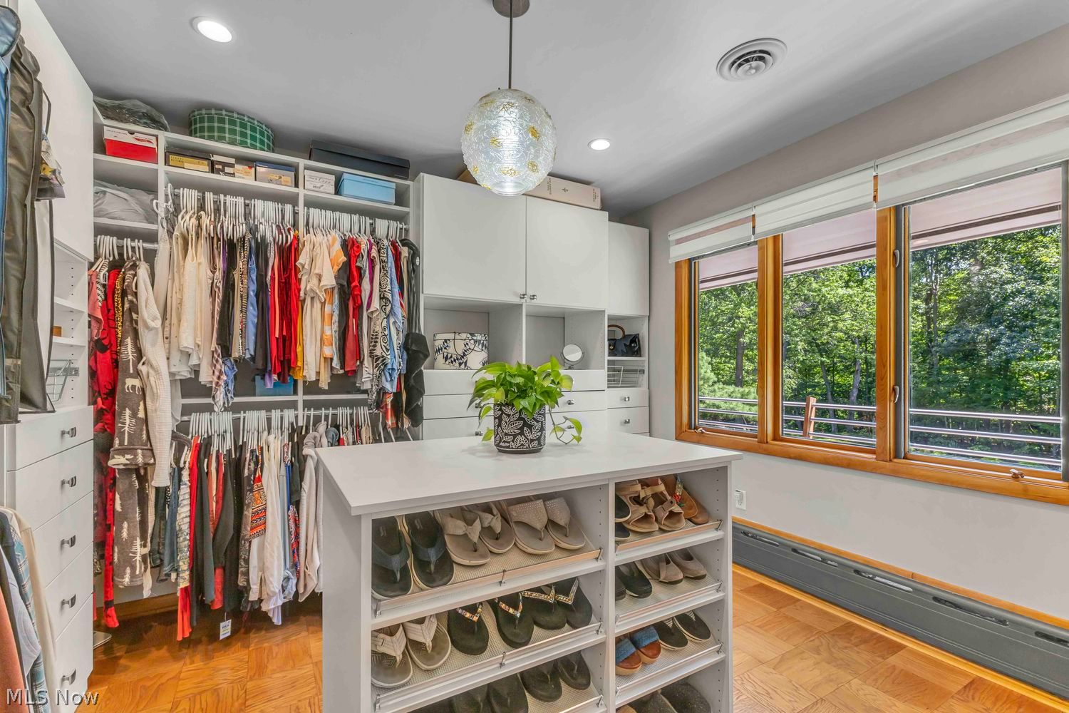 29523 Wolf Road Bay Village OH 44140