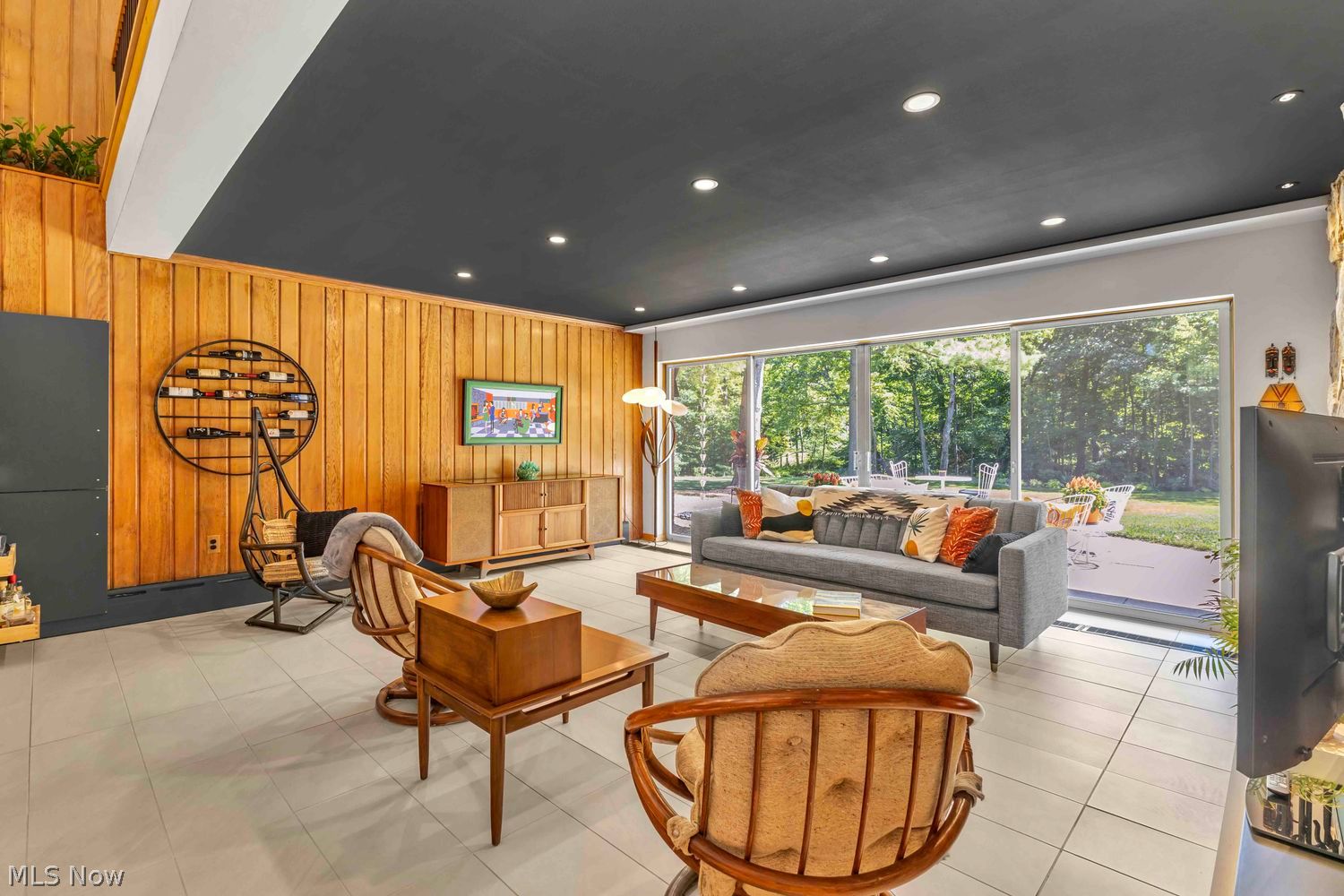 29523 Wolf Road Bay Village OH 44140