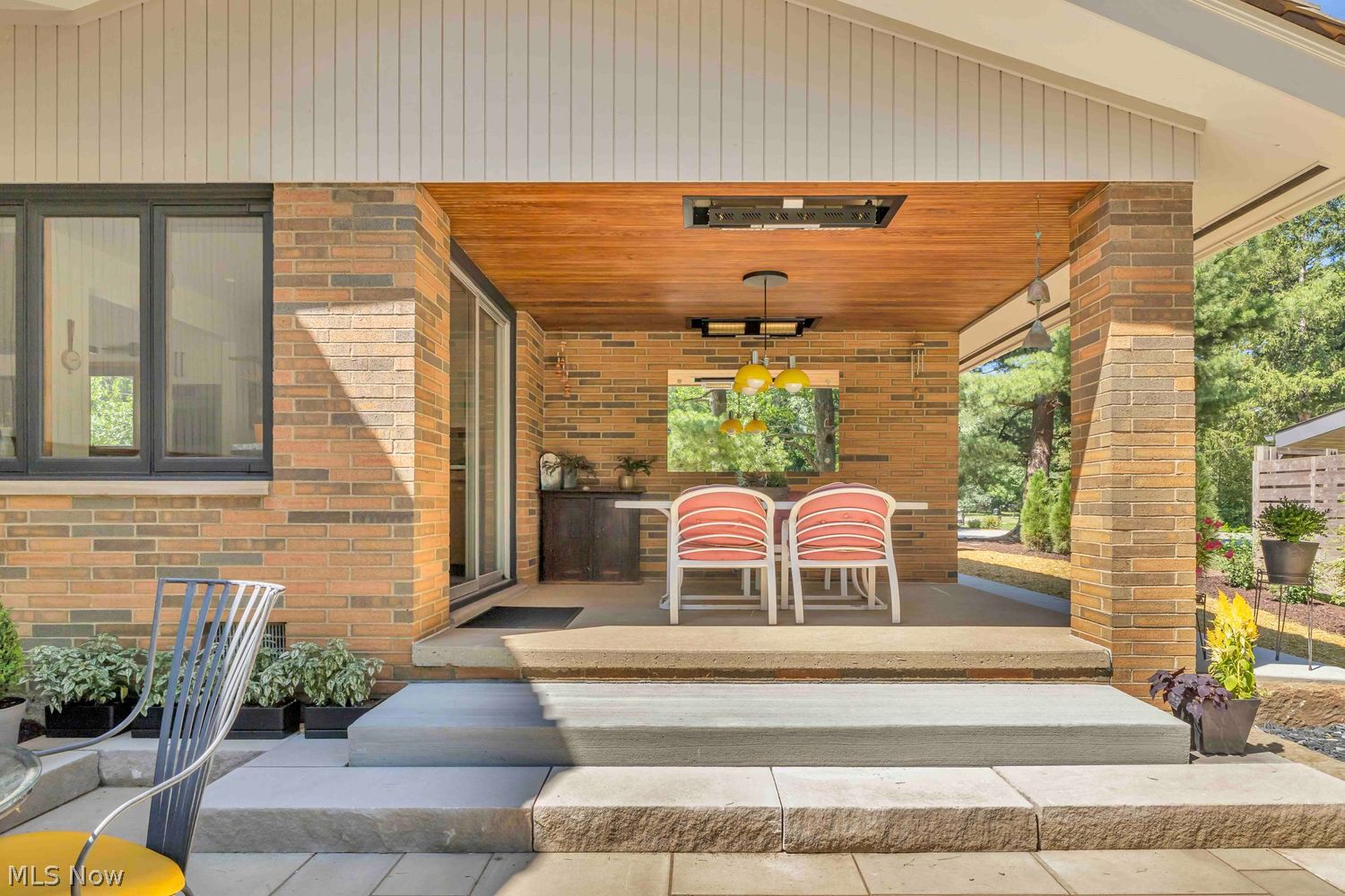 29523 Wolf Road Bay Village OH 44140