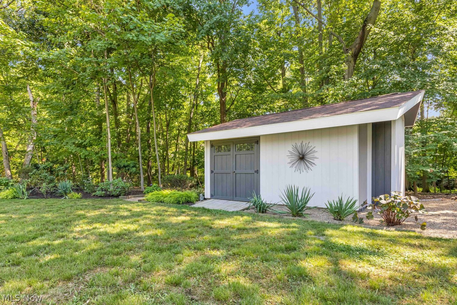 29523 Wolf Road Bay Village OH 44140