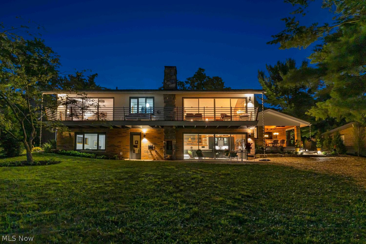 29523 Wolf Road Bay Village OH 44140