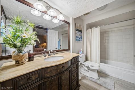 9060 Bluejay Lane Mentor OH 44060