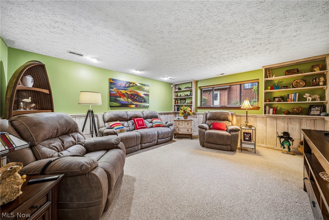 9060 Bluejay Lane Mentor OH 44060