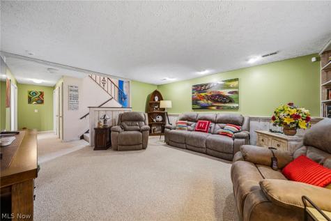 9060 Bluejay Lane Mentor OH 44060